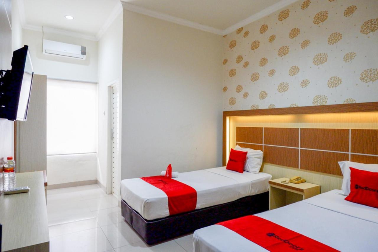 Reddoorz @ Hotel Bumi Palupy Luaran gambar