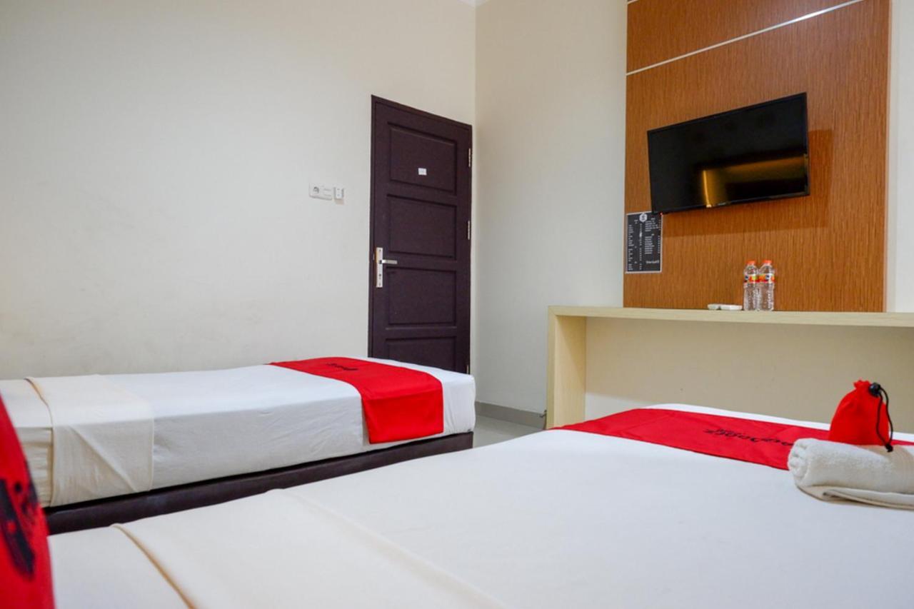 Reddoorz @ Hotel Bumi Palupy Luaran gambar