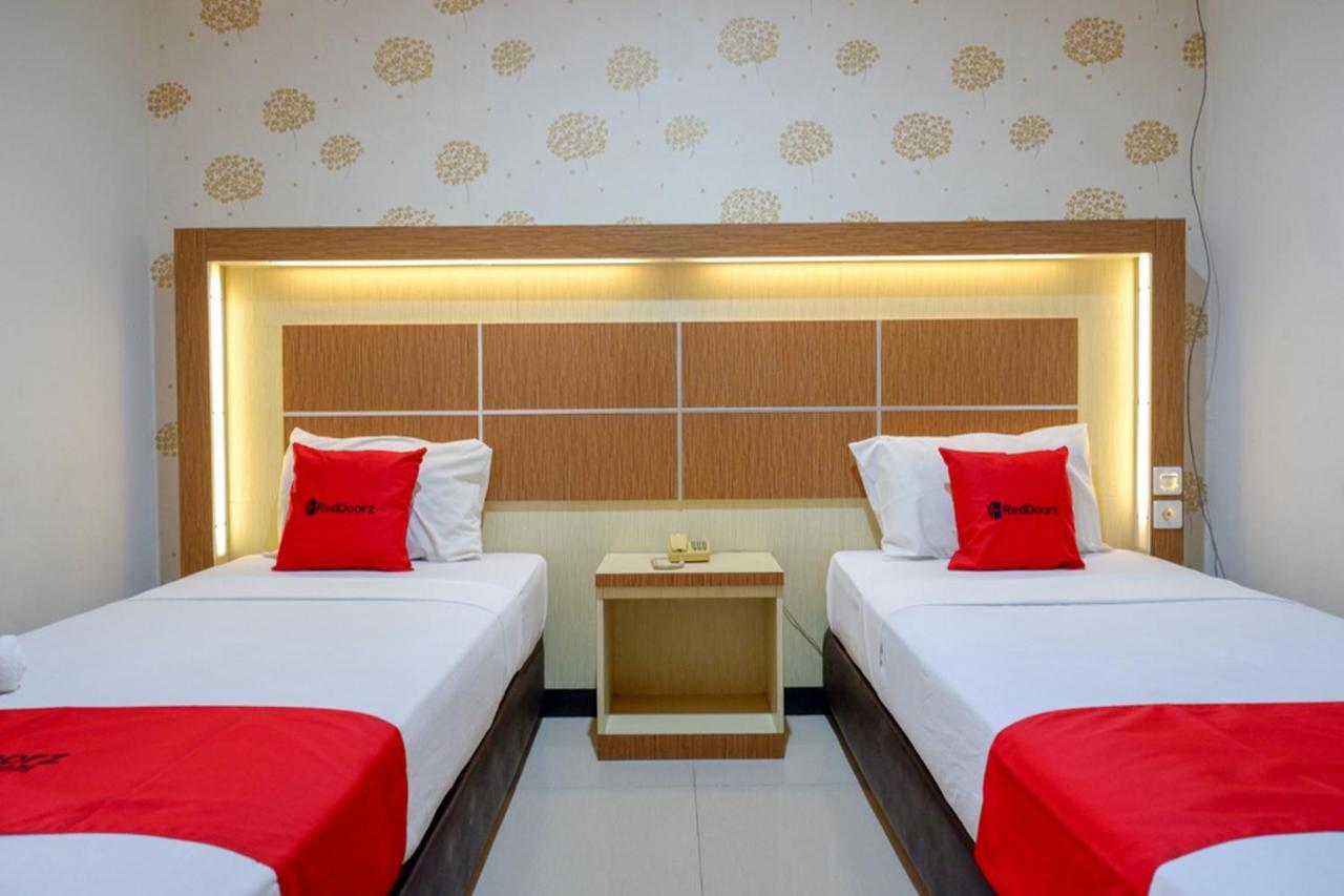 Reddoorz @ Hotel Bumi Palupy Luaran gambar